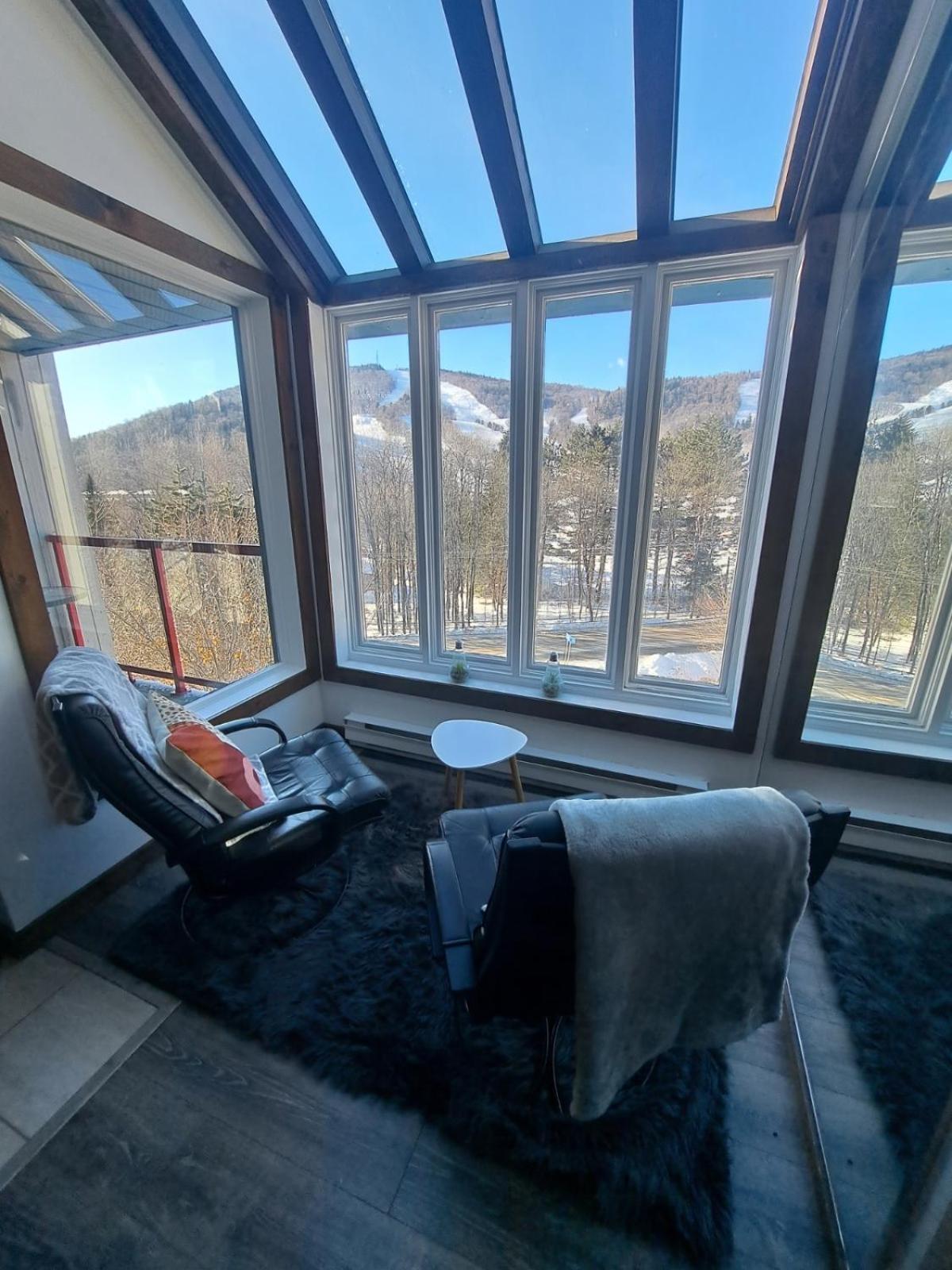 Superbe Condo Face Aux Pentes De Ski Stoneham!!! Экстерьер фото