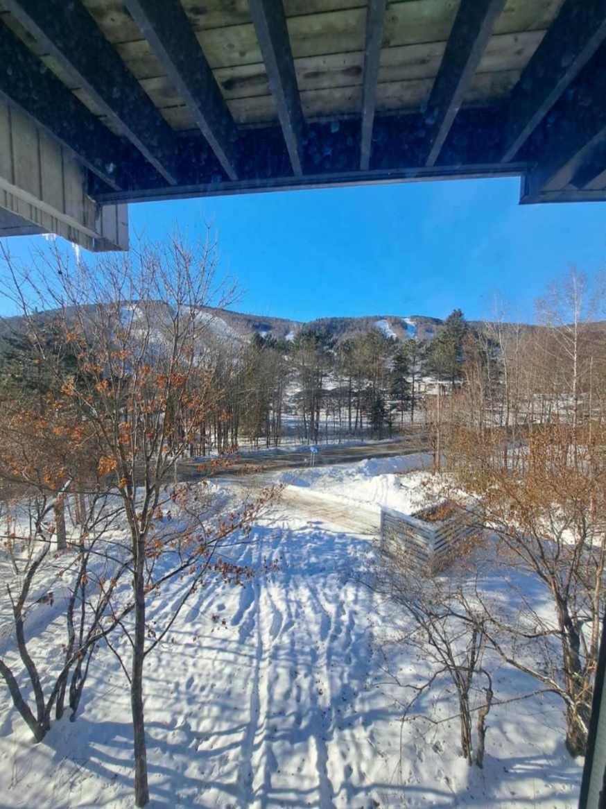 Superbe Condo Face Aux Pentes De Ski Stoneham!!! Экстерьер фото