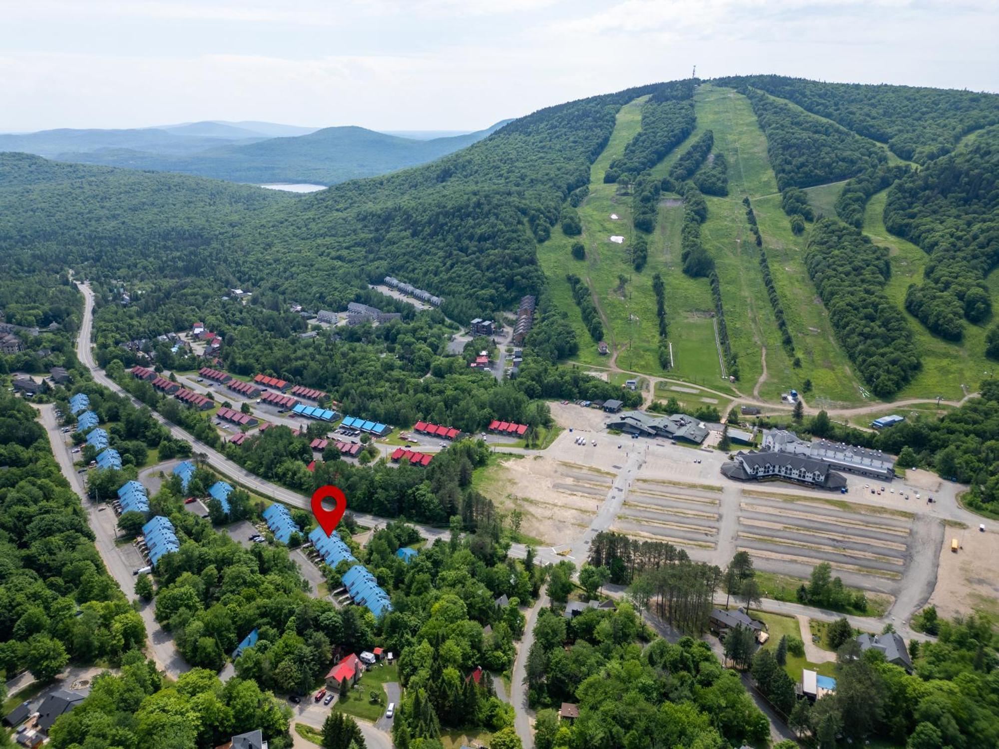 Superbe Condo Face Aux Pentes De Ski Stoneham!!! Экстерьер фото